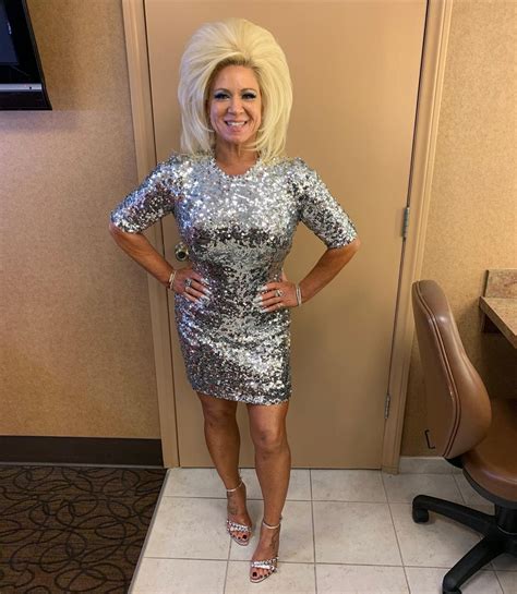 Theresa Caputo Porn Videos